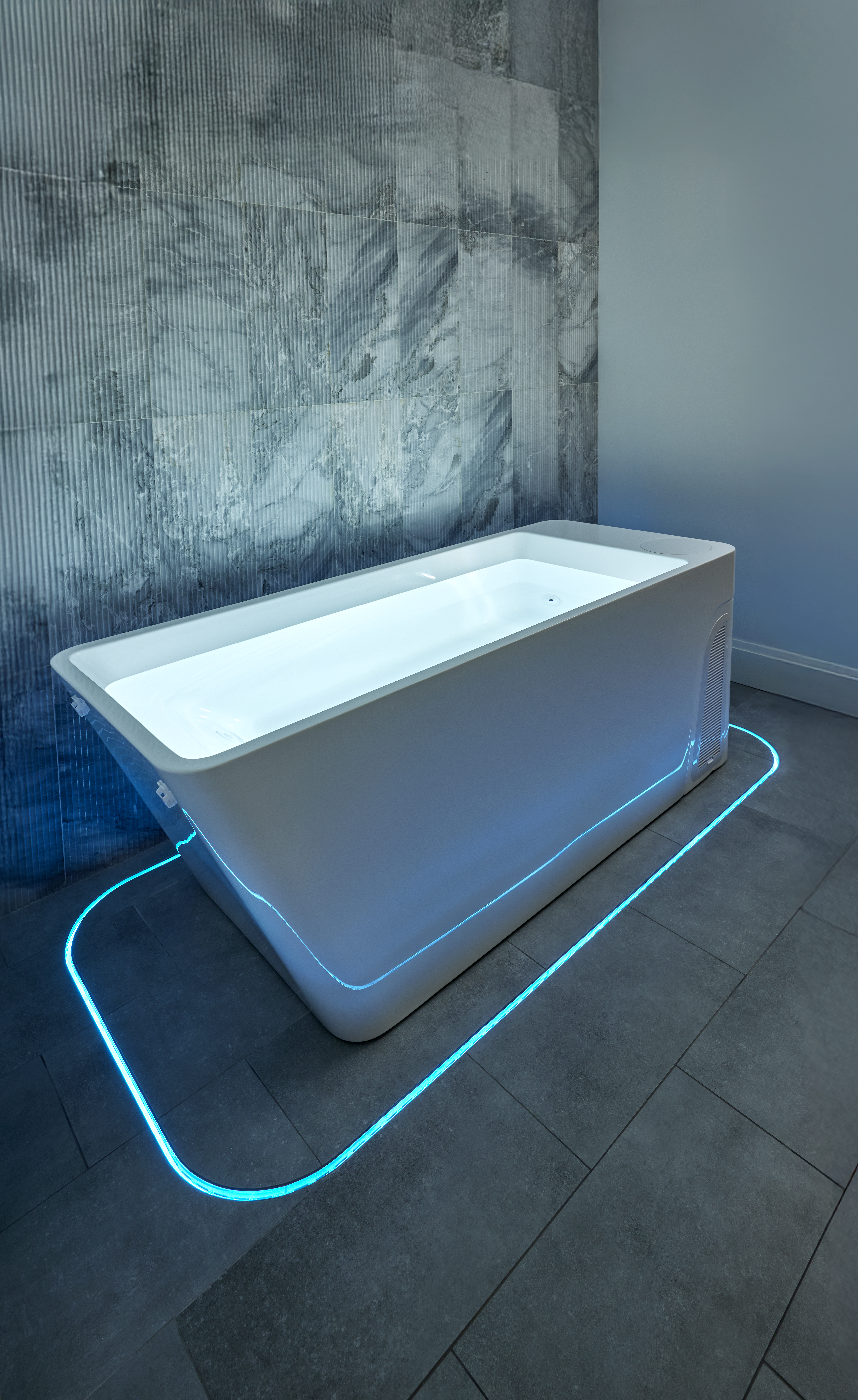 Infinity Drain — Inspiration — Custom Drains — Tub_Slot_Drain_Light