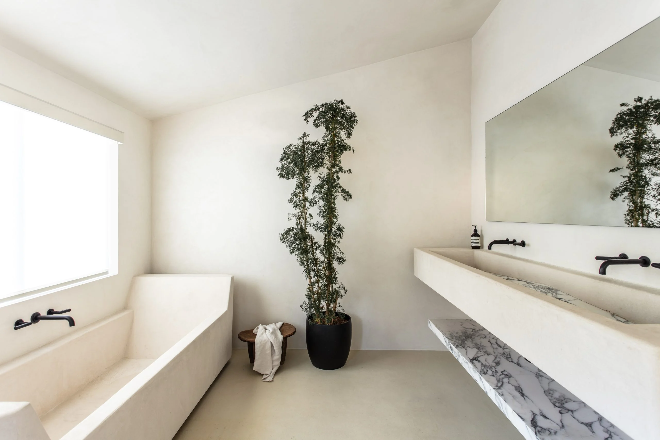Infinity Drain — Projects — Hollywood Crescent 1