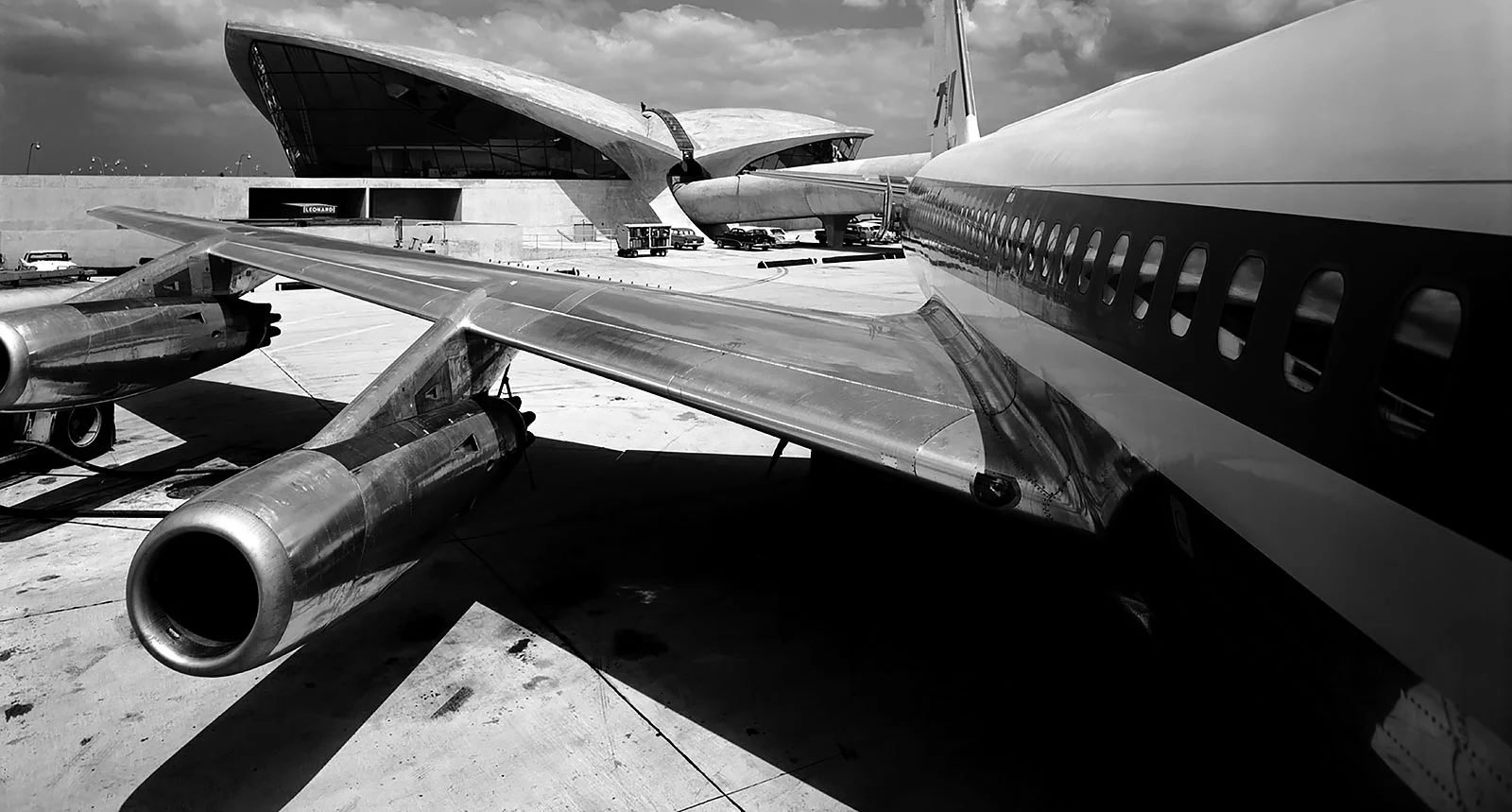 Infinity Drain — Projects — Twa Hotel 1